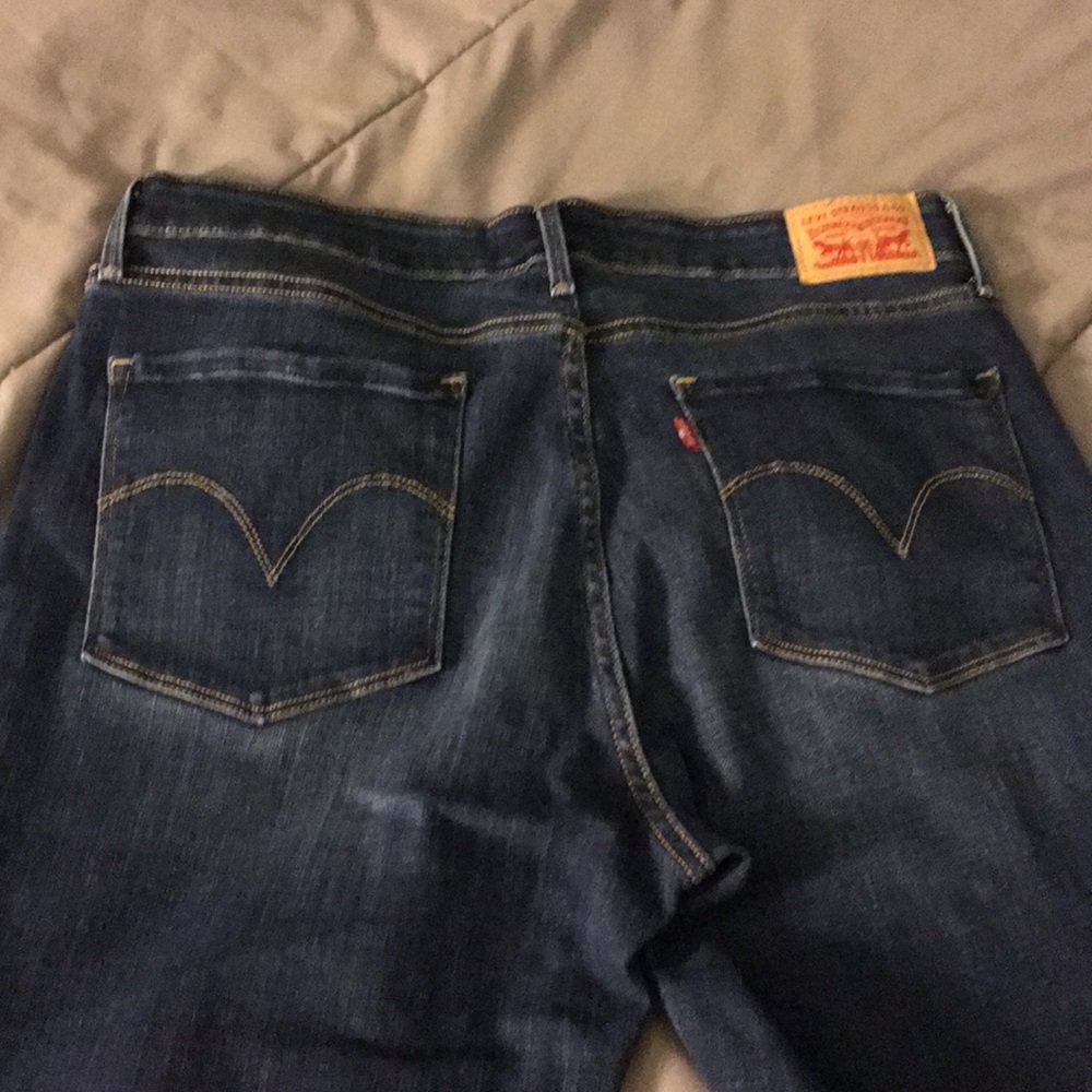 Levi’s Mid Rise Skinny Jean - Picture 3 of 3